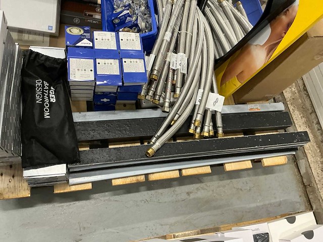 Pallet sanitair & wellnessaccesoires - afbeelding 3 van  10