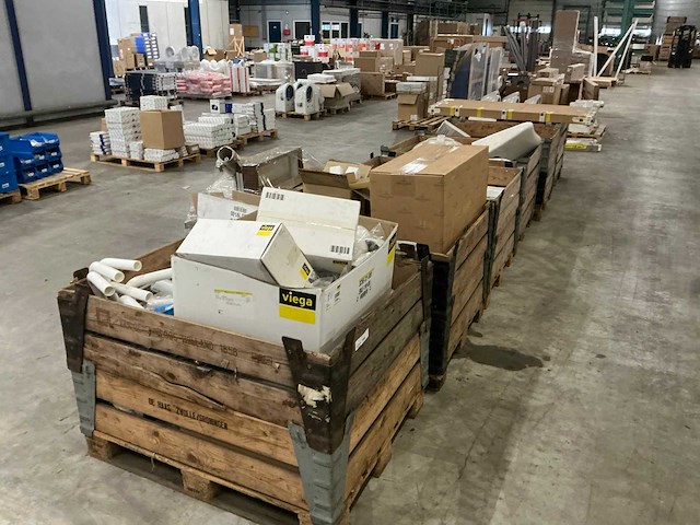 Pallet sanitairaccesoires (9x) - afbeelding 1 van  19