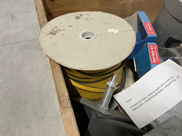 Pallet scheepvaart toebehoren - afbeelding 7 van  8