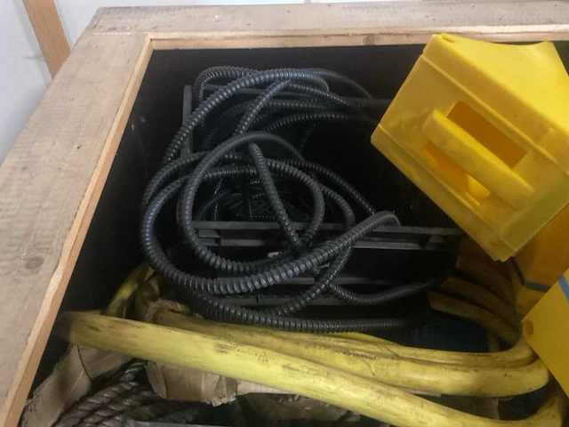 Pallet slangen & schoonmaak benodigdheden - afbeelding 2 van  8