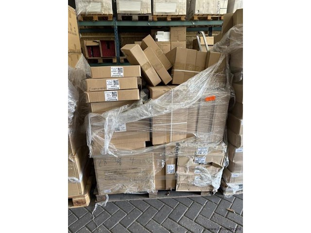 Pallet smokeshirt - sigaretten etui - afbeelding 4 van  4