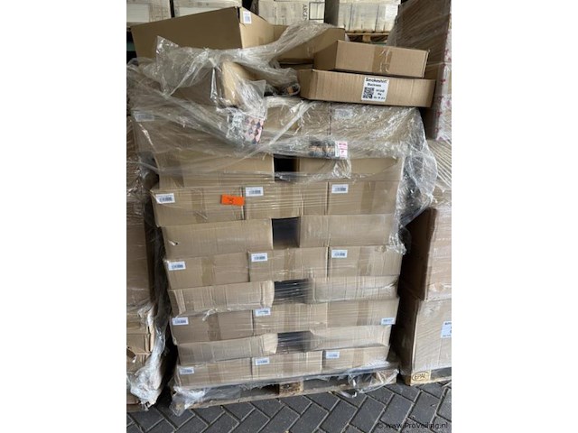Pallet smokeshirt - sigaretten etui - afbeelding 4 van  4