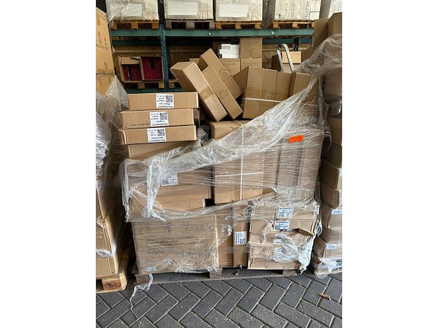 Pallet smokeshirt sigaretten sleeves - afbeelding 4 van  4