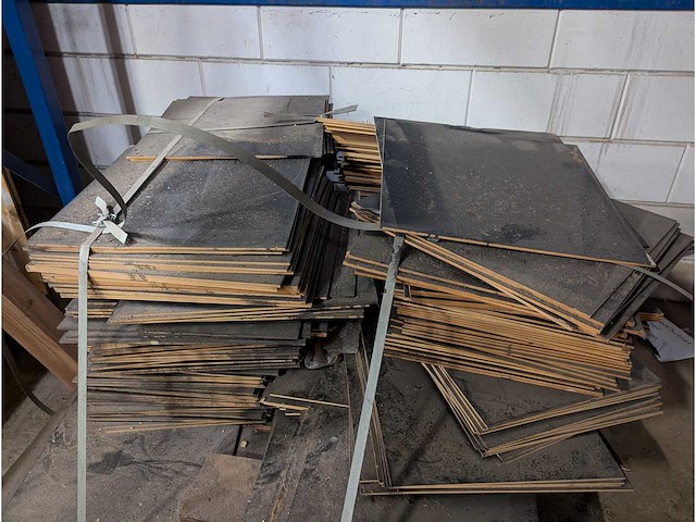 Pallet spaanplaat - afbeelding 1 van  4