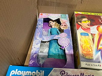 Pallet speelgoed met o.a playmobil, monoploy en barbie - afbeelding 8 van  10