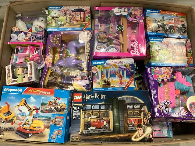 Pallet speelgoed o.a playmobil, lego en barbie - afbeelding 1 van  12