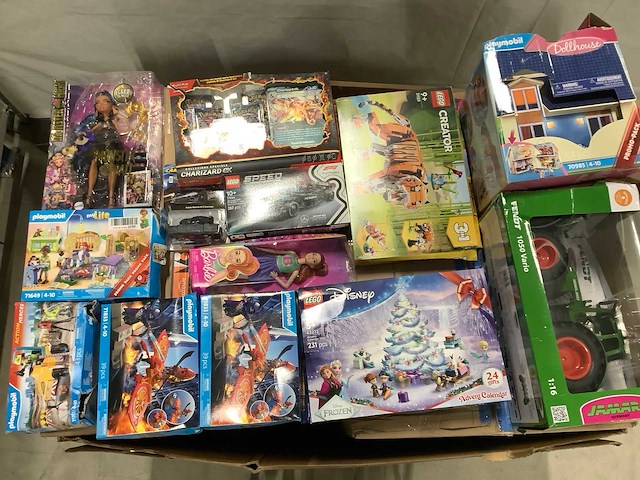 Pallet speelgoed o.a playmobil, lego en pokemon - afbeelding 1 van  9