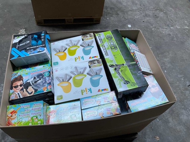 Pallet speelgoed - afbeelding 1 van  14