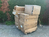 Pallet | speelhuizen / parasols / terrasset