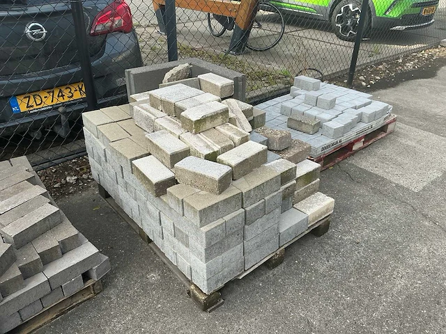 Pallet stenen,grind & bakstenen (8x) - afbeelding 4 van  14