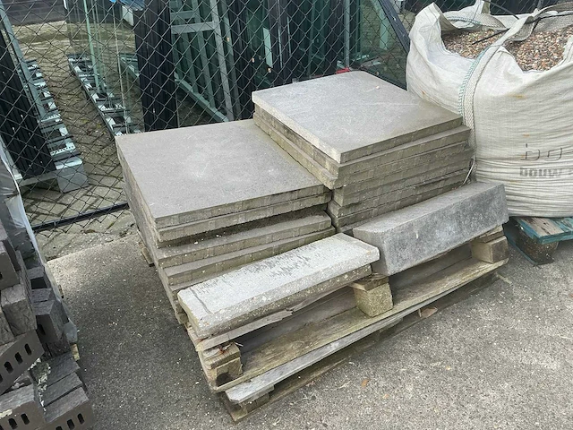 Pallet stenen,grind & bakstenen (8x) - afbeelding 12 van  14