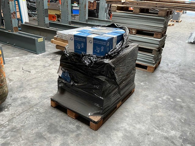 Pallet stölzle kristalwijnglazen - afbeelding 2 van  6