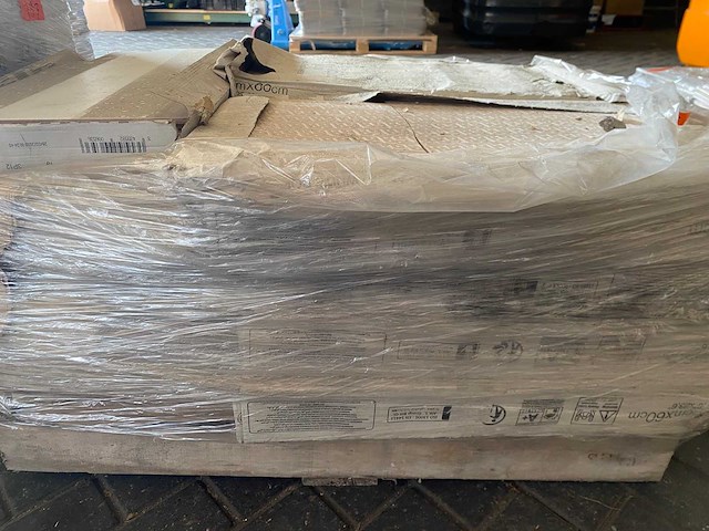 Pallet tegels - magazijnopruiming - afbeelding 2 van  2