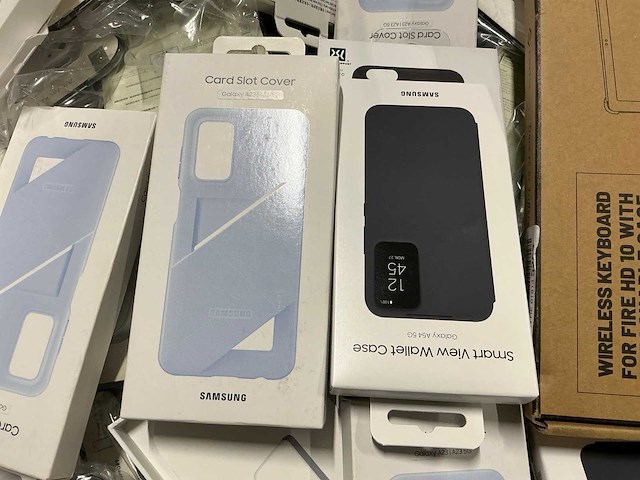 Pallet telefoon-accessoires - afbeelding 2 van  9