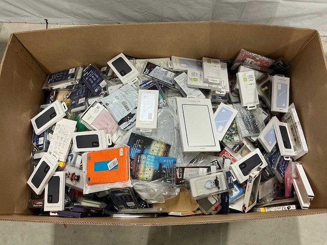 Pallet telefoon-accessoires - afbeelding 1 van  9