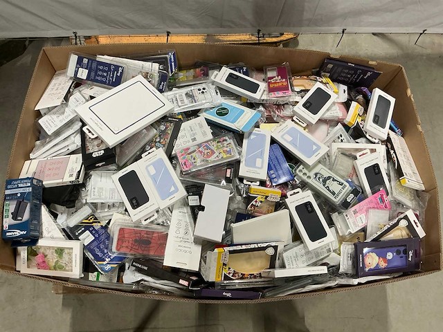 Pallet telefoon-accessoires - afbeelding 1 van  7