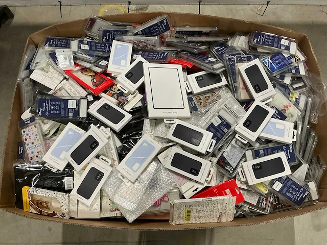 Pallet telefoon-accessoires - afbeelding 1 van  9