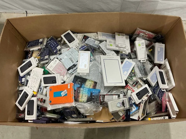 Pallet telefoon-accessoires - afbeelding 1 van  9