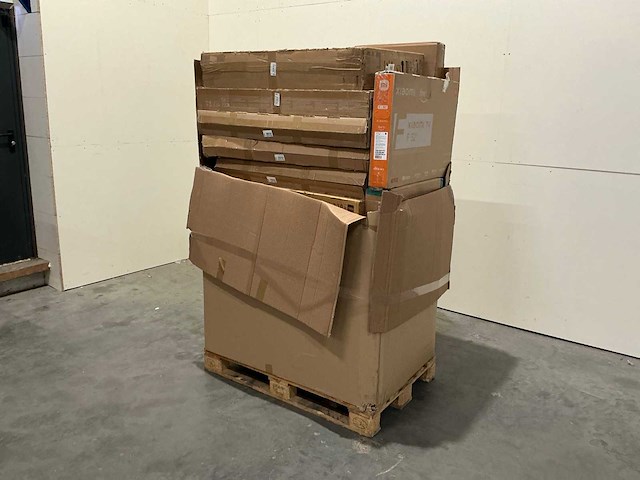Pallet televisies retourgoederen - 19 items - afbeelding 1 van  9