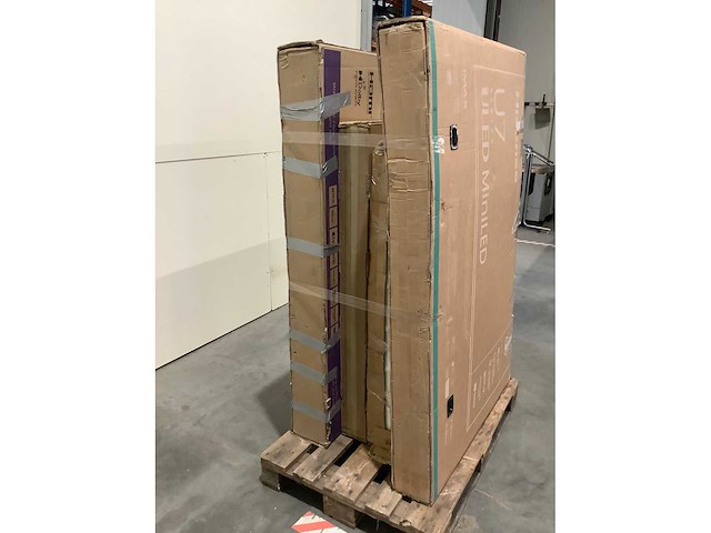 Pallet televisies retourgoederen - 4 items - afbeelding 1 van  5