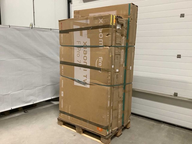 Pallet televisies retourgoederen - 4 items - afbeelding 1 van  8