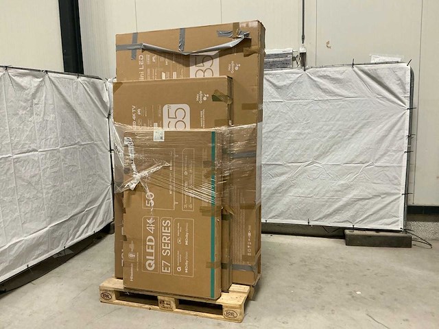 Pallet televisies retourgoederen - 4 items - afbeelding 1 van  5