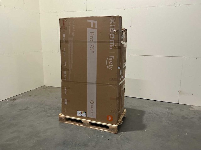 Pallet televisies retourgoederen - 4 items - afbeelding 1 van  8