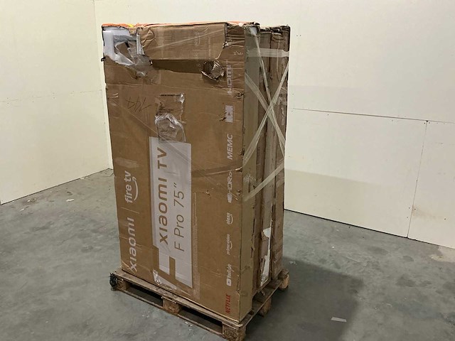 Pallet televisies retourgoederen - 4 items - afbeelding 1 van  8