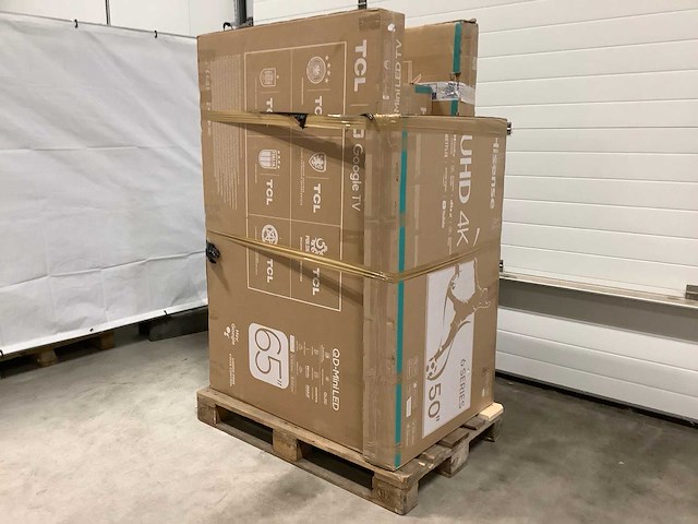 Pallet televisies retourgoederen - 6 items - afbeelding 1 van  8