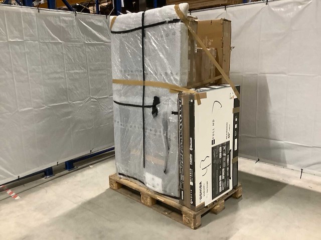 Pallet televisies retourgoederen - 7 items - afbeelding 1 van  10