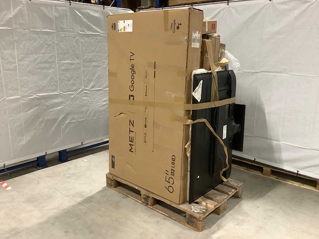Pallet televisies retourgoederen - 8 items - afbeelding 1 van  9