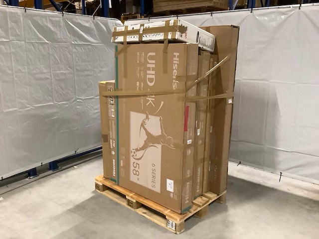 Pallet televisies retourgoederen - 8 items - afbeelding 1 van  7