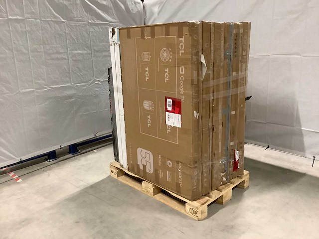 Pallet televisies retourgoederen - 8 items - afbeelding 1 van  9