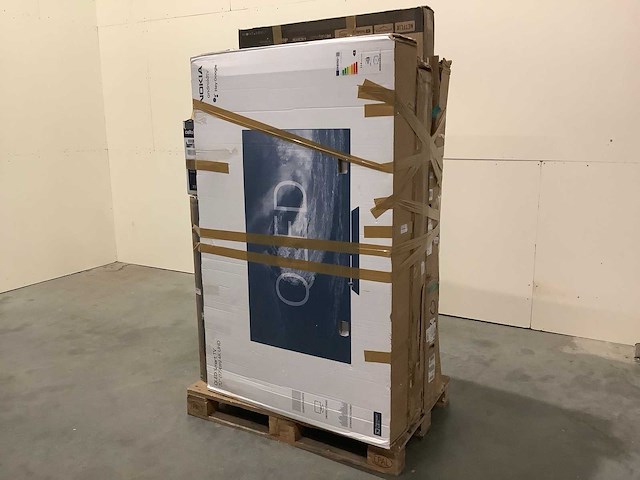 Pallet televisies retourgoederen - 8 items - afbeelding 1 van  7