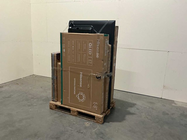 Pallet televisies retourgoederen - 8 items - afbeelding 1 van  8