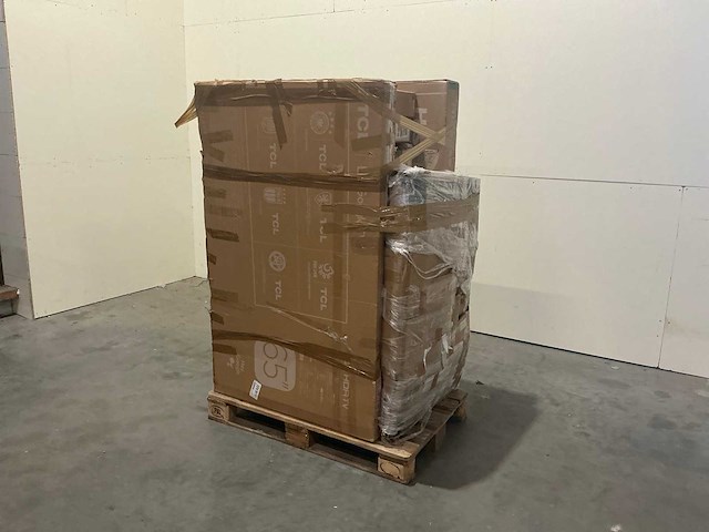 Pallet televisies retourgoederen - 8 items - afbeelding 1 van  9
