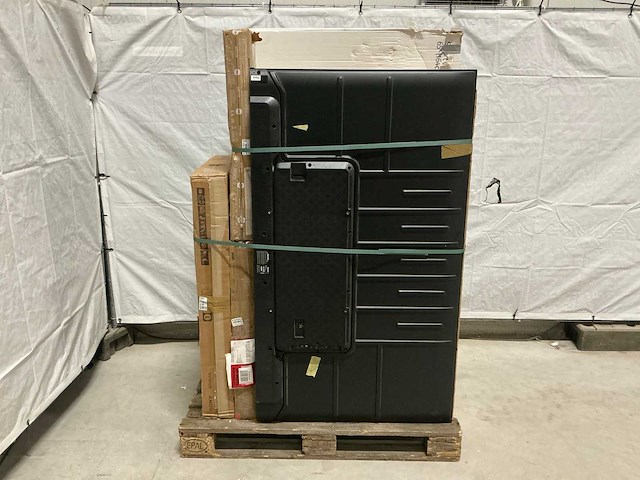 Pallet televisies retourgoederen - 8 items - afbeelding 2 van  8