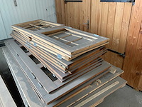 Pallet tuinhuisdeuren en kozijnen (2x) - afbeelding 3 van  4