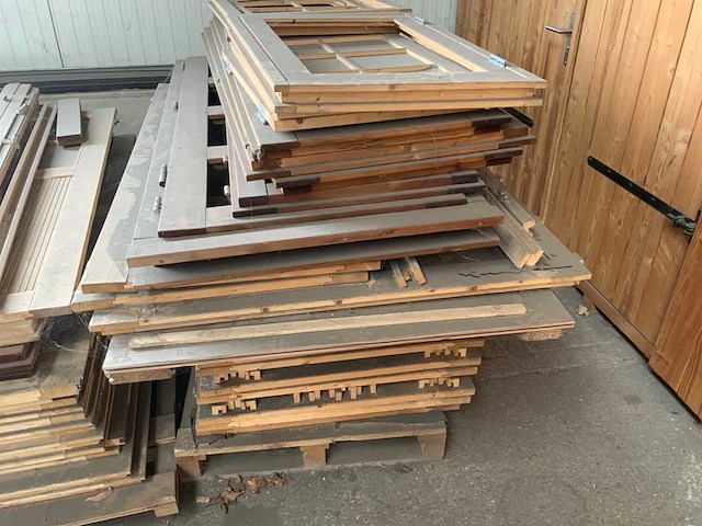 Pallet tuinhuisdeuren en kozijnen (2x) - afbeelding 4 van  4