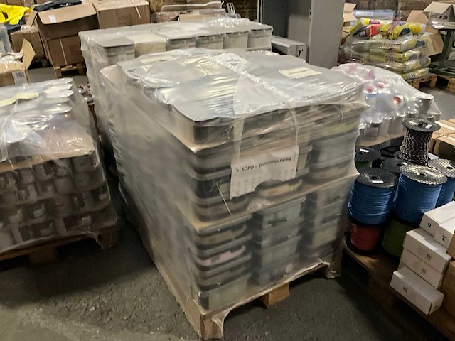 Pallet verf - afbeelding 1 van  8