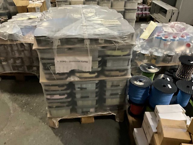 Pallet verf - afbeelding 2 van  8