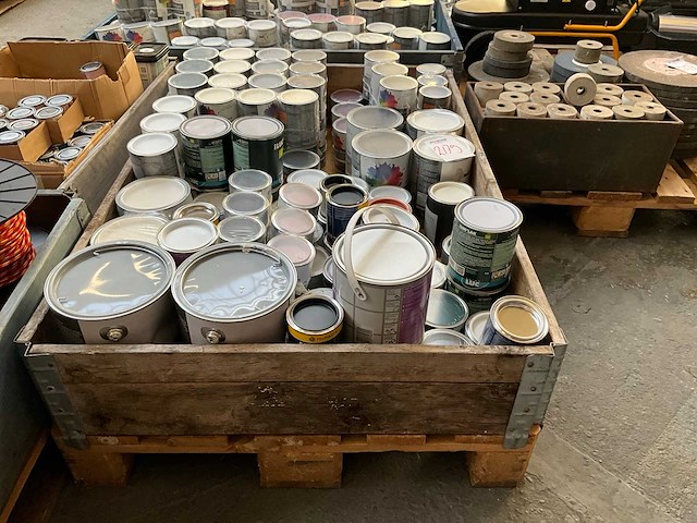 Pallet verf - afbeelding 1 van  5