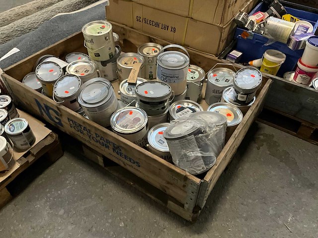Pallet verf - afbeelding 1 van  3