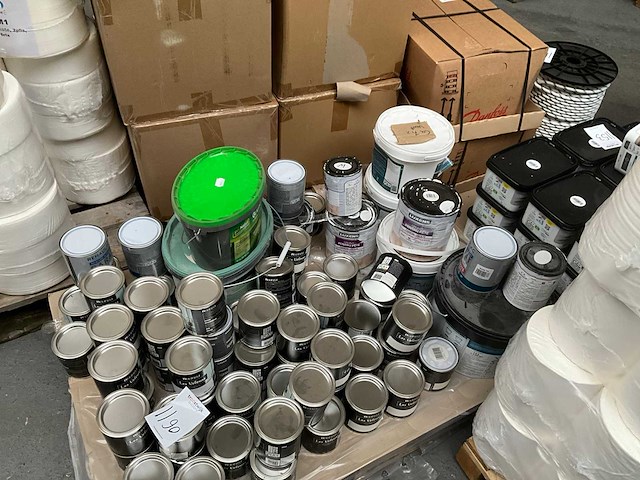 Pallet verf - afbeelding 1 van  8