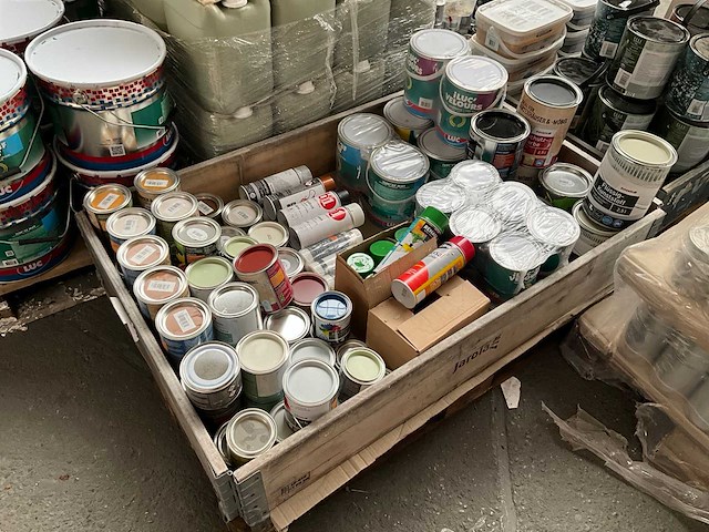 Pallet verf - afbeelding 1 van  10
