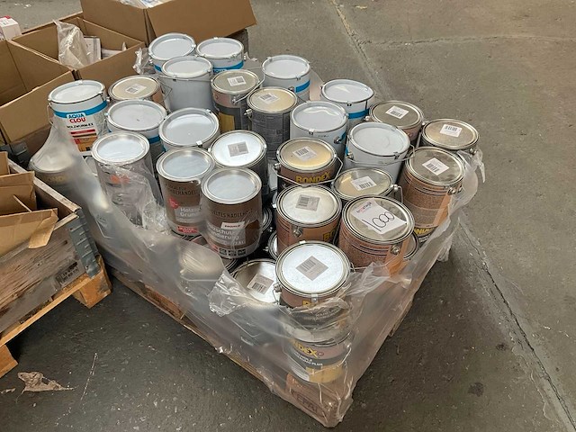 Pallet verf - afbeelding 1 van  7
