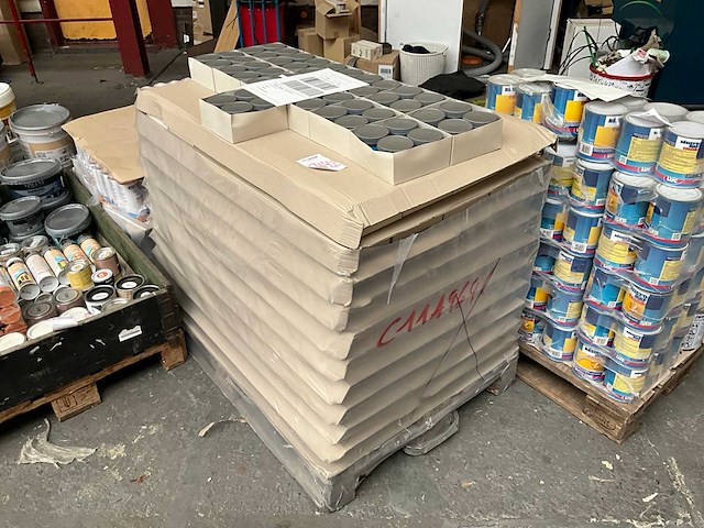 Pallet verf - afbeelding 1 van  8