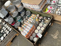 Pallet verf - afbeelding 1 van  8