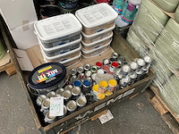 Pallet verf - afbeelding 1 van  4