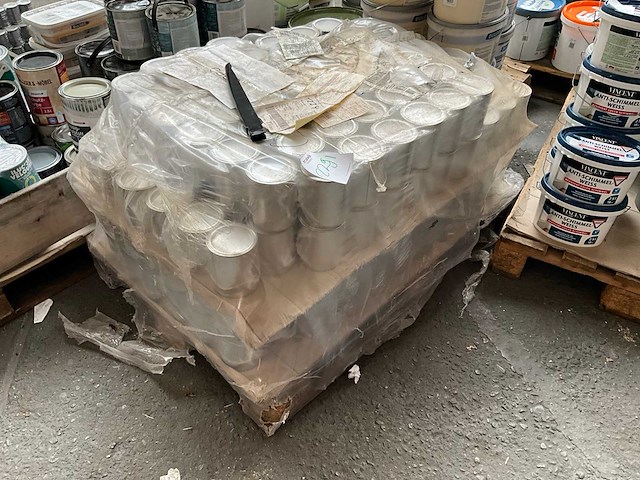 Pallet verf - afbeelding 1 van  8